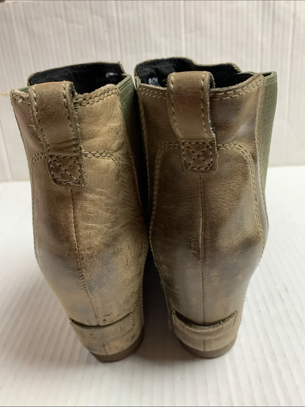 Sorel Lea Wedge Boots Olive Green Leather Distressed Size 7